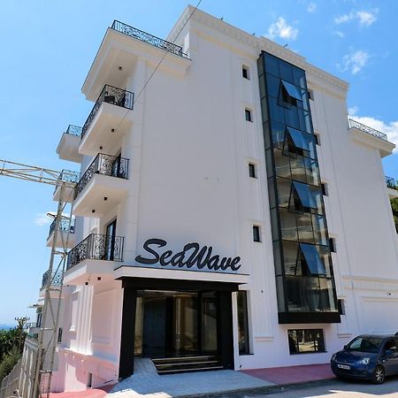 Seawave Hotel Sarandë エクステリア 写真